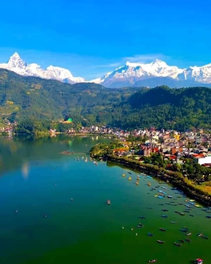 Paila Hostel Lakeside Pokhara Exterior photo